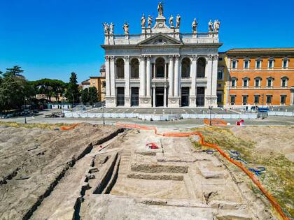 Encontraron en Roma los restos de un antiguo palacio papal anterior al Vaticano 12 El hallazgo se trata de una estructura arquitectónica que albergó a los papas antes de su establecimiento en el Vaticano