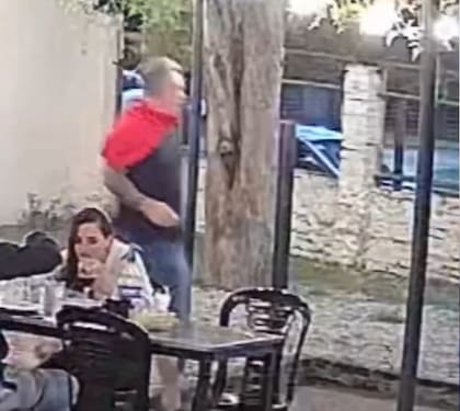 El hecho ocurrió en el patio exterior del restaurante La Cambicha en Rosario
