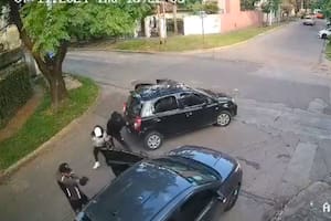 El hecho quedó registrado en una cámara de seguridad