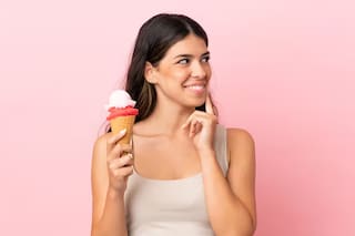 Cuáles son los “tres grandes mitos” alimenticios del verano y qué bebida alcohólica es la que más resaca provoca