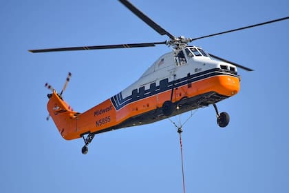 El helicóptero que llevó a Isabel Perón de la Casa Rosada al aeroparque la noche del golpe de estado del 24 de marzo de 1976 aun se encuentra en actividad en la compañía Midwest Helicopters Airways