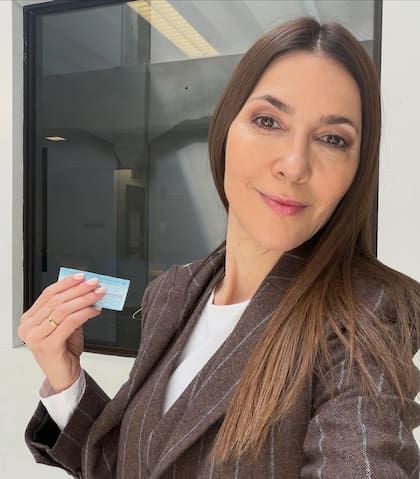 "El hermoso ejercicio de elegir", escribió en su redes la periodista y conductora Cristina Pérez