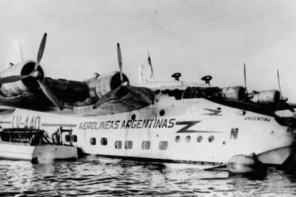 El hidroavión viajaba a Uruguay y a Paraguay y hacía viajes a diferentes ciudades de Argentina