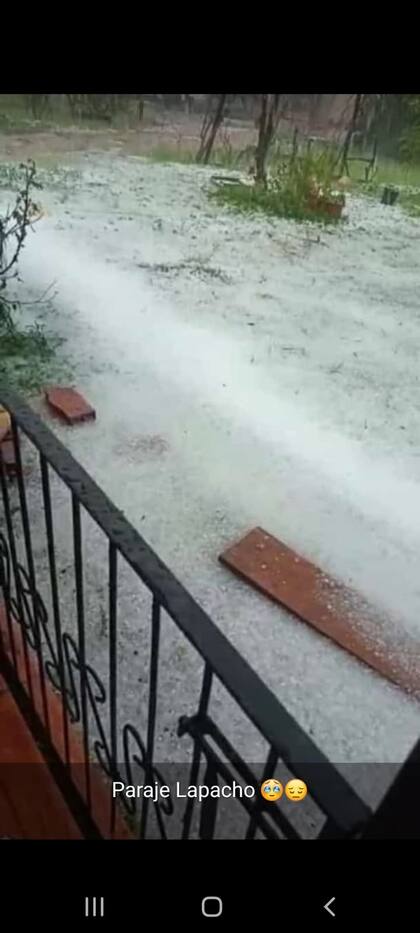 El hielo creó un manto en pocos minutos.