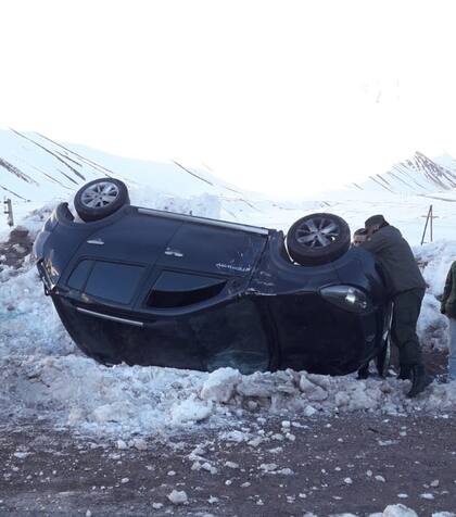El hielo sobre la calzada de la ruta generó el despite de un vehículo en la zona de la cordillera mendocina