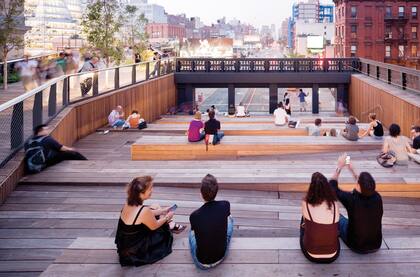El High Line, el espacio verde creado sobre vías abandonadas en Manhattan