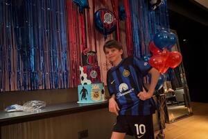 El hijo de Marcelo Tinelli tuvo una íntima celebración de cumpleaños en el departamento de su padre