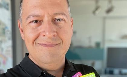 El hijo de Pablo Escobar es arquitecto, diseñador industrial, realizador y productor audiovisual de documentales y escritor