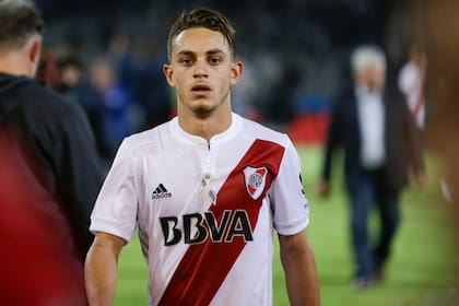 El hijo del DT del conjunto de Núñez inició su carrera profesional en River Plate, donde debutó en 2017 como defensor
