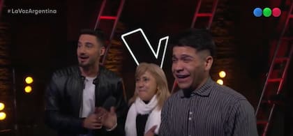 El hijo y la amiga de Patricia la acompañaron al piso del programa (Foto: @lavozargentina)