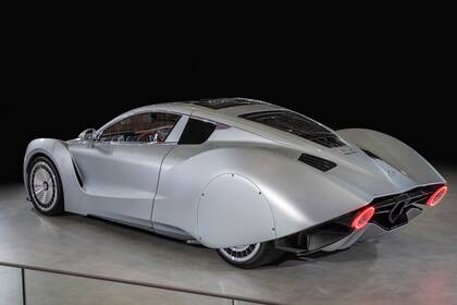 El Hispano Suiza Carmen rinde homenaje a la mítica automotriz de lujo española