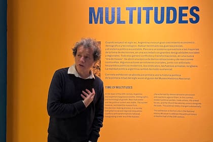El historiador Gabriel Di Meglio durante la inauguración de las últimas salas del museo, dedicadas al siglo XX