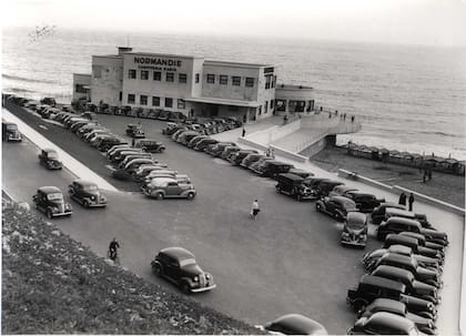 El histórico complejo de La Normandina, otro de los edificios que configuran la identidad de la ciudad costera