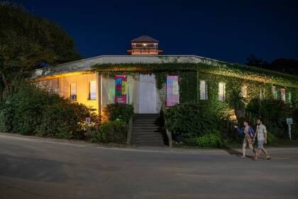 El histórico hotel de Ostende, donde empezó la edición local de la Noche de las Ideas hace cuatro años