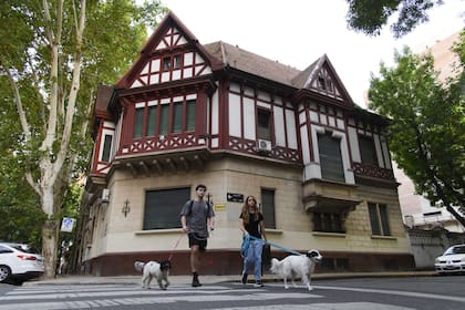 El histórico inmueble, en perfectas condiciones de conservación, será adaptado para alojar consultorios médicos y servicios de salud del sindicato de Luz y Fuerza