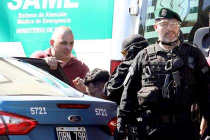 El hombre atrincherado fue detenido luego de casi dos horas de negociación