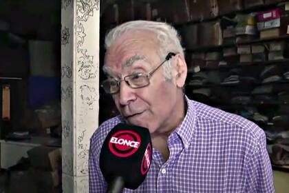 El hombre de Paraná que miró el partido de Argentina en la TV de una vidriera