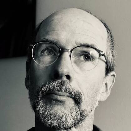 El hombre estudió fotografía en la Universidad Estatal Metropolitana de Denver, ubicada en el mismo estado