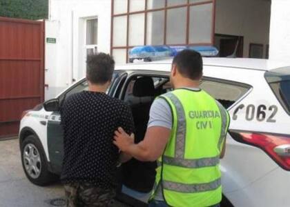 El hombre fue detenido por la policía de España