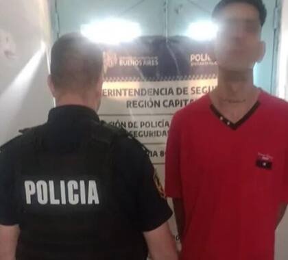 El hombre fue detenido tras la agresión.
