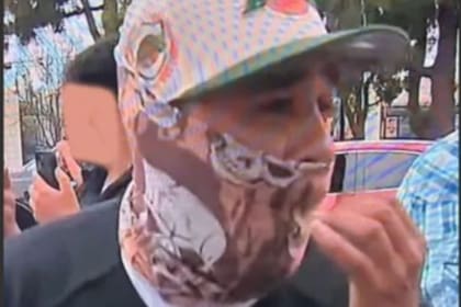 El hombre habría tirado piedras a vehículos policiales y herido a un oficial federal