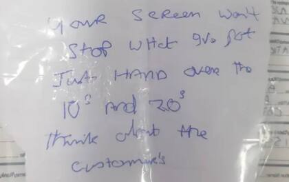 El hombre llevó la misma nota a tres bancos diferentes