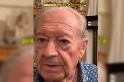 El hombre no dudó en actuar frente a cámara (Captura video)