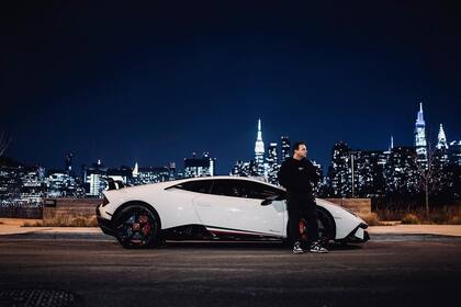 El hombre recibió una multa de 800 dólares que considera "injusta"