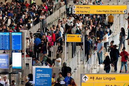 El hombre supo burlar los controles de seguridad del Aeropuerto Heathrow de Londres, subió a un avión y aterrizó en el Aeropuerto John F. Kennedy de Nueva York