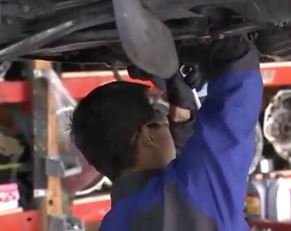 El hombre trabajaba como mecánico antes de ganar la lotería Powerball