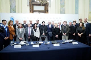 La DAIA y legisladores homenajearon a las víctimas del atentado y apoyaron el juicio en ausencia