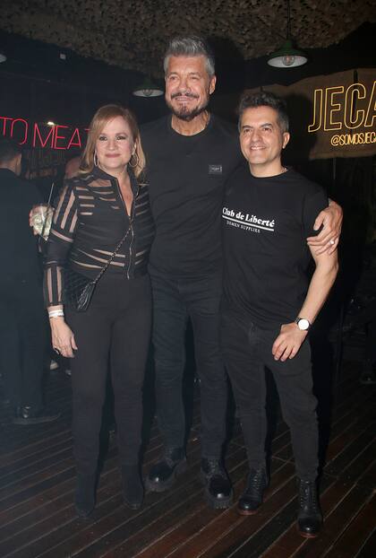 El homenajeado junto a Marcelo Tinelli y Lucía Galán