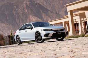 El auto que más bajó su precio en noviembre y que busca ganar terreno en el mercado