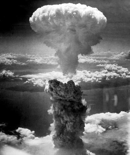 El hongo atómico sobre Nagasaki, 1945