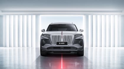 El Hongqi E-HS9 que Icardi le regaló a la China Suárez