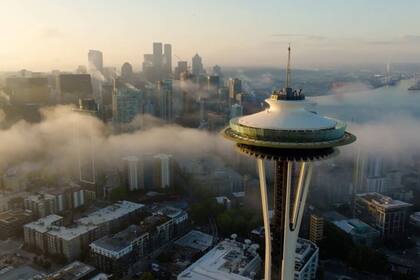El horario de visita varía según el día de la semana, con entradas a partir de US$35 para adultos. Foto: spaceneedle.