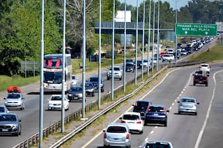 Colapso en la ruta 2: diez horas para llegar a la costa