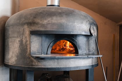 El horno a leña, el gran protagonista de Fornole