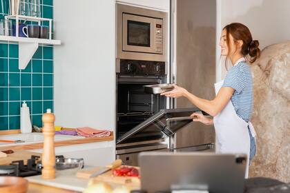 El horno también puede servir para madurar frutas y descongelar otro tipo de aliementos