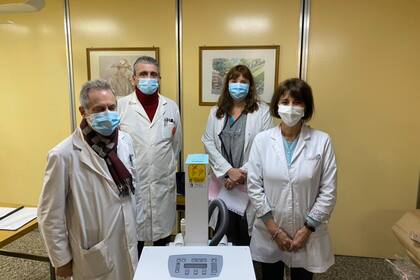 El Hospital Durand recibió un equipo rodante de rayos X y cuatro máscaras de ventilación no invasiva