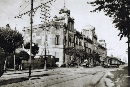 El Hospital Español tardó cinco años en construirse y se inauguró en 1877