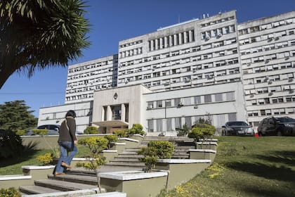 El Hospital Militar Central, sede del ensayo de la vacuna Medicago