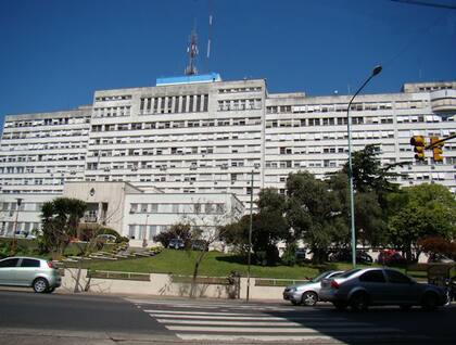 El hospital militar fue el primer destino para su cita