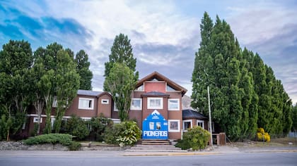 El Hostel de los Pioneros, fue el primero de la Patagonia y el primero en Argentina en formar parte de la Red Internacional de Hostels.