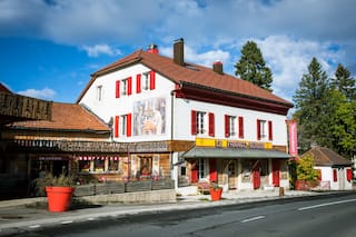 La historia del hotel que está en dos países distintos