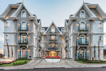 El Hotel Colline de France en Brasil, con temática de un castillo francés, fue elegido como el mejor hotel del mundo