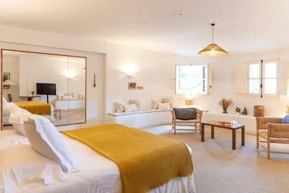 El hotel Le Moulin es acogedor y muy bonito.