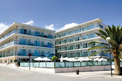 Hoteles de Lionel Messi: Conoce los seis que cambiaron de gerenciador recientemente El Hotel MiM Mallorca se alza a metros del mar con una fachada sobria y líneas limpias