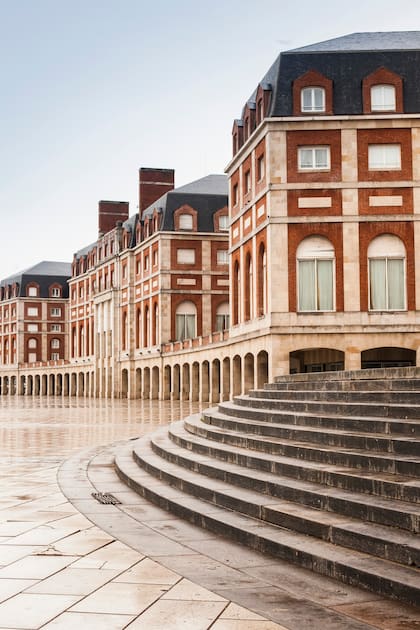 Karina Milei arranca la fase de “maduración” libertaria con ocho horas de talleres frente a la playa Bristol - Image 3