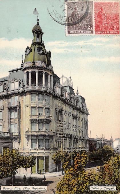 El hotel Savoy de Buenos Aires, siempre muy activo en la vida política local por su proximidad al Congreso.